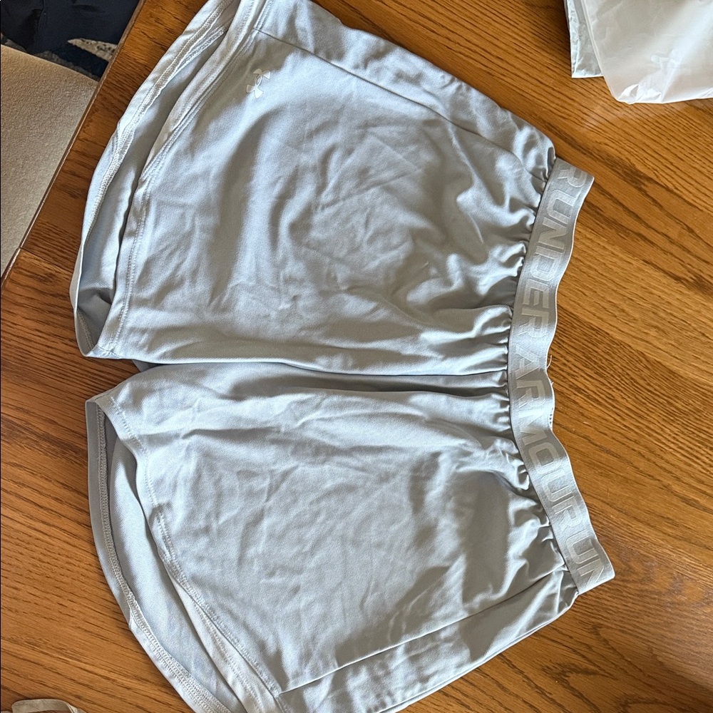 Under Armour Women's Light Gray Athletic Shorts